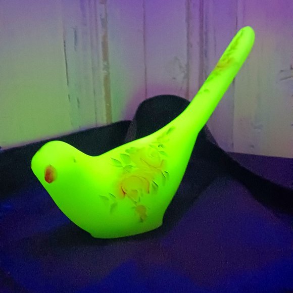Fenton Other - Vintage Fenton Uranium Custard Glass Hand Painted Bird Figurine